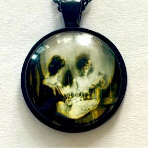 Optical Illusion Victorian Lady Necklace, NWT